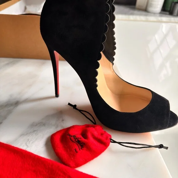 Christian Louboutin Pijonina Scalloped Red Sole Pump BRAND NEW - Picture 9 of 10